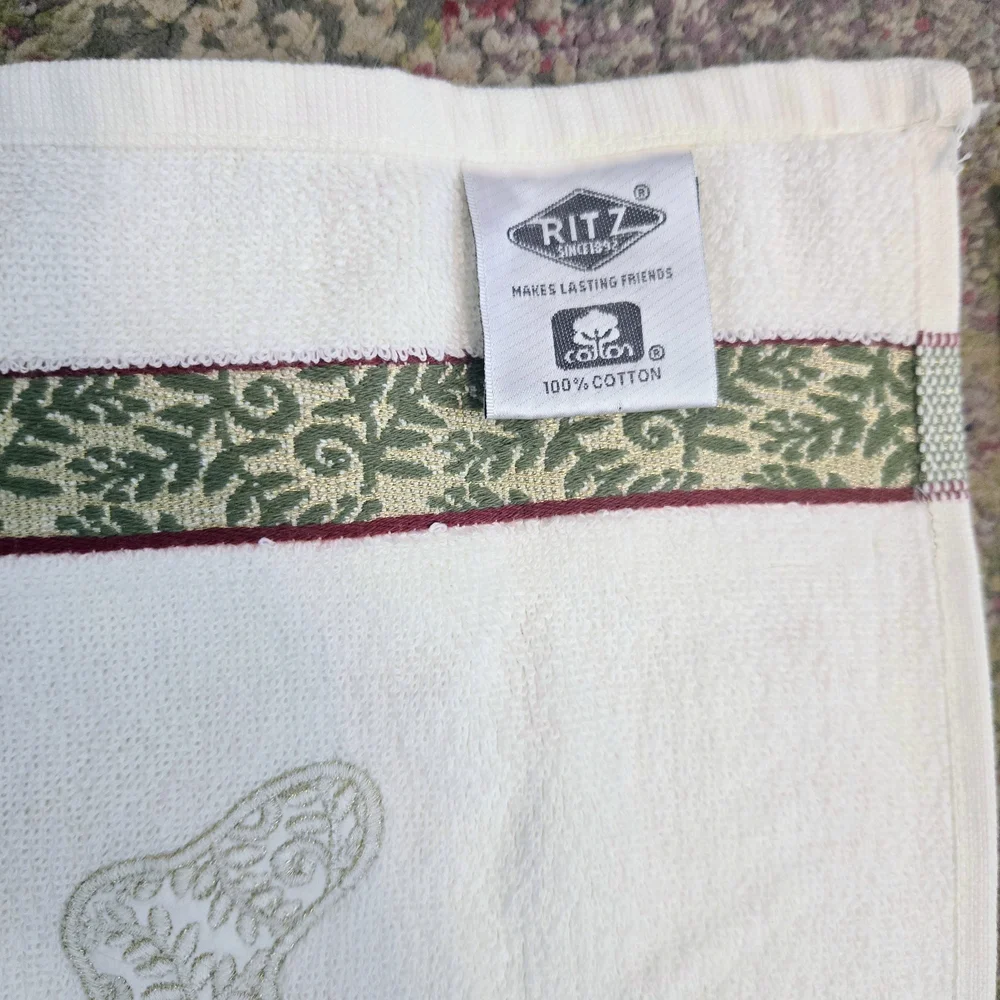 Vtg Christmas Stocking Handtowels Embroidered Holiday Bath Ritz 100% Cotton
